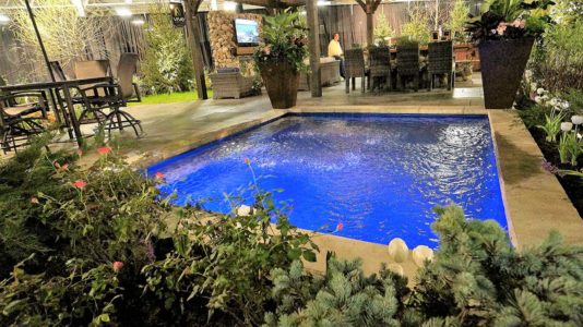 Thursday Pools' wading pool that has the color of maya