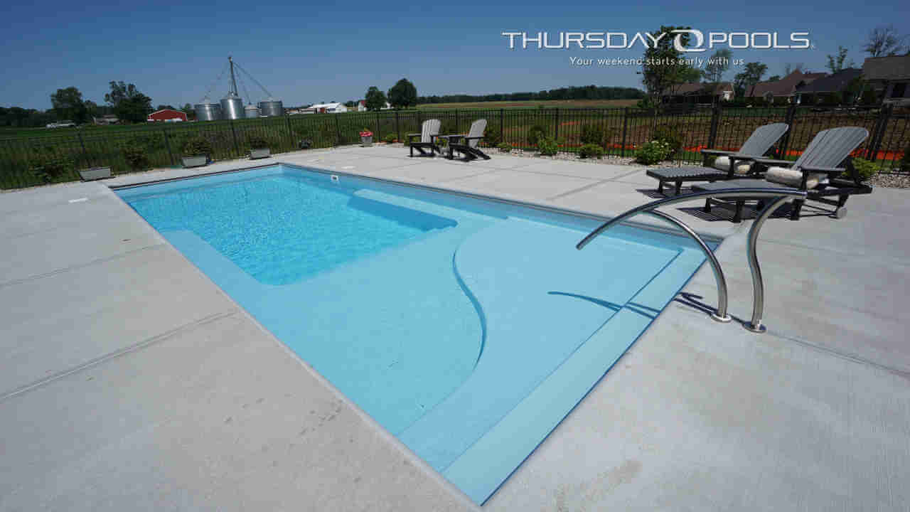 Thursday Pools Lil Bob LX pool with safety handle