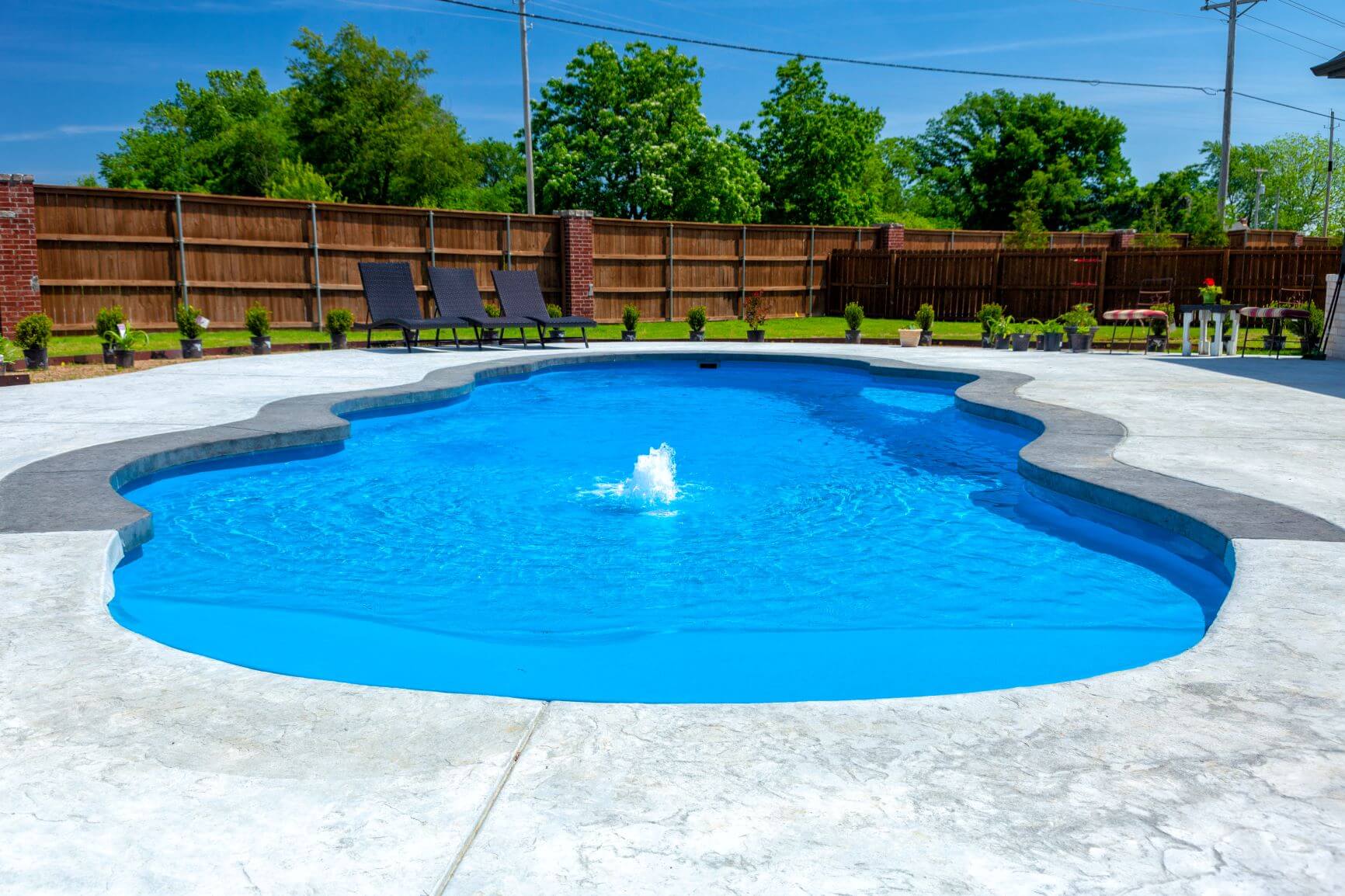 5 Things You Should Consider When Buying Beach Entry Fiberglass Pools