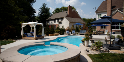 Thursday Pools Wellspring with Round Spa