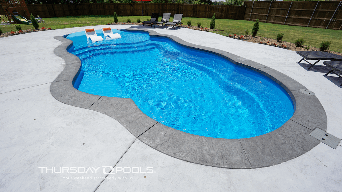 Thursday Pools Sandel Beach Entry Pool with gray border