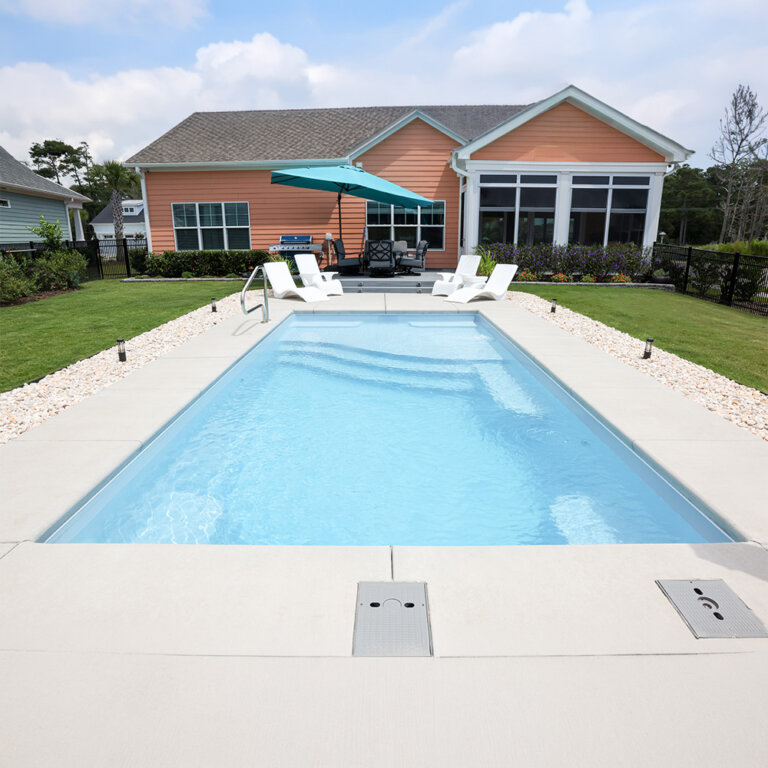 Aspen_1225_CaribbeanSparkle_Ehrke_6H7A9223_sized_for_website Aspen 1225 Caribbean Sparkle by Thursday Pools